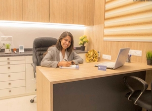 Dr. Dr Komal Mutha