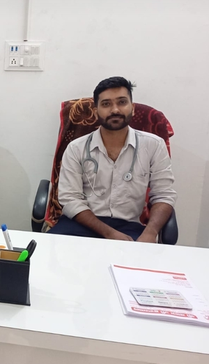 Dr.  Vd.Akshay Sharma